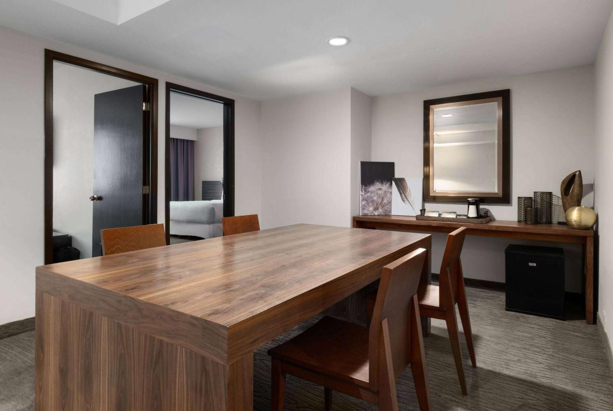 Wyndham Monterrey Ambassador Centro Hotell Exteriör bild
